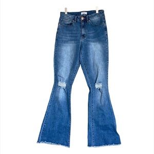 Junior High-Rise Flare Jean With Frayed Hem